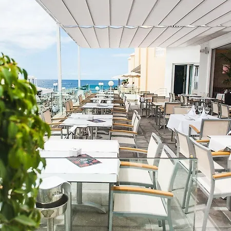 Apartahotel Lagos De Fañabé 4*