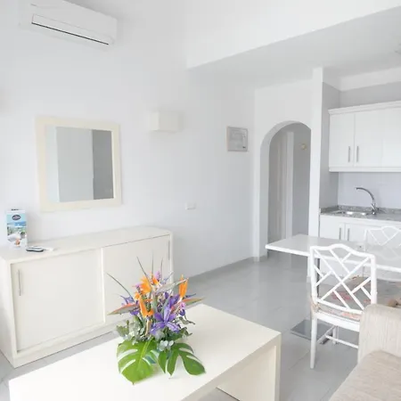 拉各斯法纳贝海滩度假酒店 阿德耶