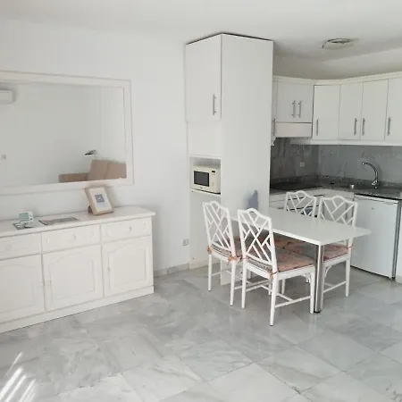 拉各斯法纳贝海滩度假酒店 阿德耶