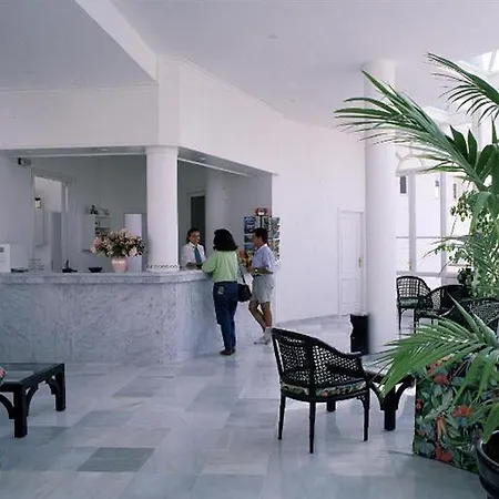 拉各斯法纳贝海滩度假酒店 4*